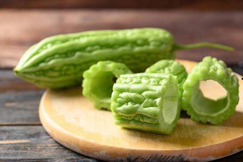 江湾吃瓜,揭秘吃瓜群众的狂欢盛宴-第2张图片-国产精品黑料吃瓜网曝