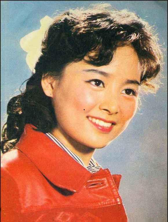 张瑜惊吃瓜,揭秘娱乐圈背后的惊人真相-第2张图片-国产精品黑料吃瓜网曝