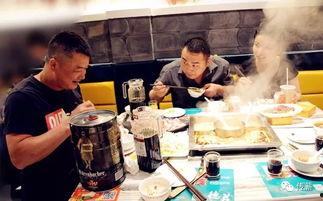 刘掌柜吃瓜,一场别开生面的吃瓜盛宴-第3张图片-国产精品黑料吃瓜网曝