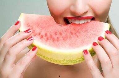 吃瓜舌头烂了图片,舌头“中招”的趣味瞬间-第2张图片-国产精品黑料吃瓜网曝