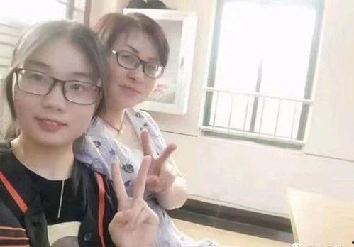 清华学姐吃瓜视频,校园生活趣味横生-第2张图片-国产精品黑料吃瓜网曝