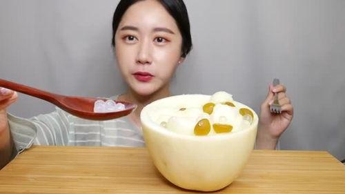 亳州美女吃哈密瓜-第2张图片-国产精品黑料吃瓜网曝