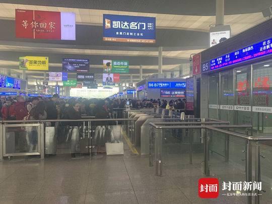 郑州东站吃瓜视频,一场意外引发的全民围观-第1张图片-国产精品黑料吃瓜网曝