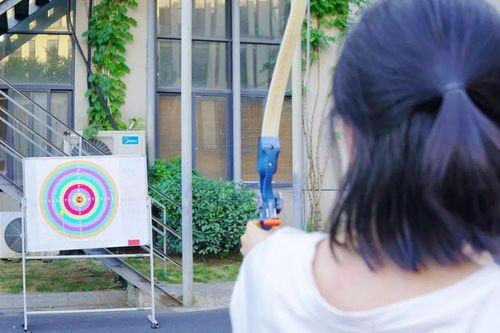 射箭老师在线吃瓜,揭秘网络红人的幕后生活-第1张图片-国产精品黑料吃瓜网曝