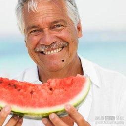 吃瓜老人捐款多少,吃瓜老人捐款数额揭晓，彰显人间真情-第3张图片-国产精品黑料吃瓜网曝