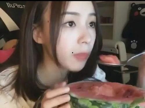 二珂吃瓜,揭秘娱乐圈幕后真相-第2张图片-国产精品黑料吃瓜网曝