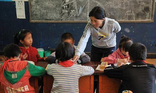 乡村教师吃瓜事件,揭开乡村教育困境的冰山一角-第3张图片-国产精品黑料吃瓜网曝 乡村教师吃瓜事件,揭开乡村教育困境的冰山一角-第3张图片-国产精品黑料吃瓜网曝